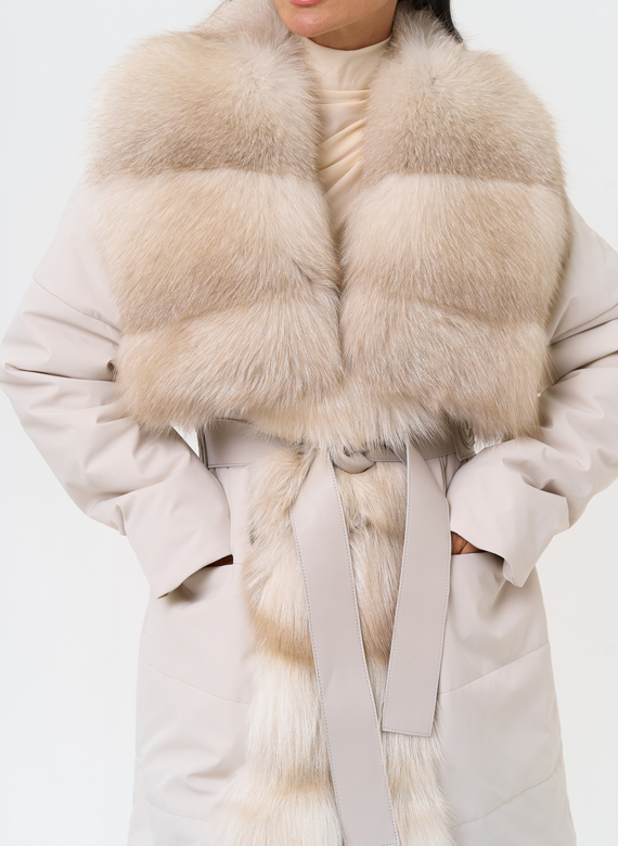 Женское зимнее полупальто с кожаным поясом