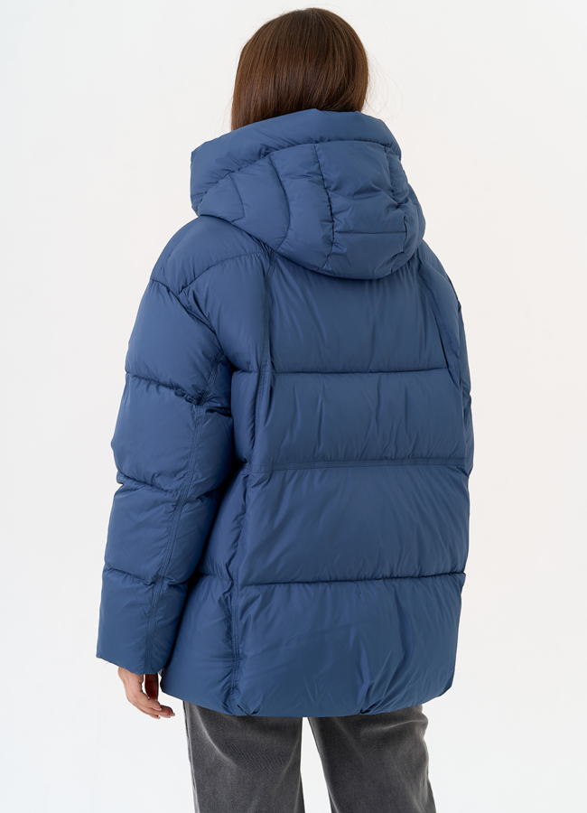 фото Женский пуховик синего цвета с капюшоном модель № 31534