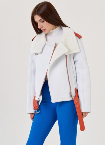 Женская дубленка белого цвета Женская дубленка белого цвета