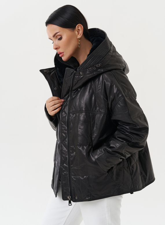 Утепленная куртка из натуральной кожи с капюшоном