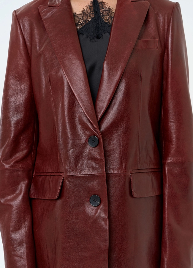 Жакет из натуральной кожи красного цвета модель № 32733 универмаг малина