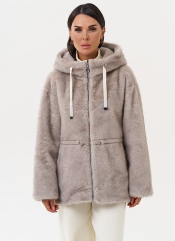 Женская куртка из эко меха с капюшоном Женская куртка из эко меха с капюшоном