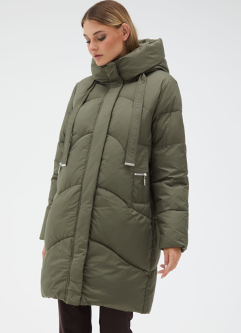 Женский пуховик с капюшоном