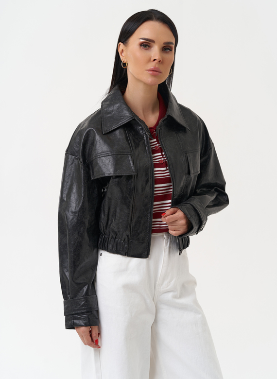 Куртка бомбер из эко кожи черного цвета