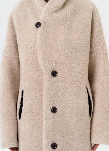 Женская двухсторонняя дубленка из эко замши с воротником шаль