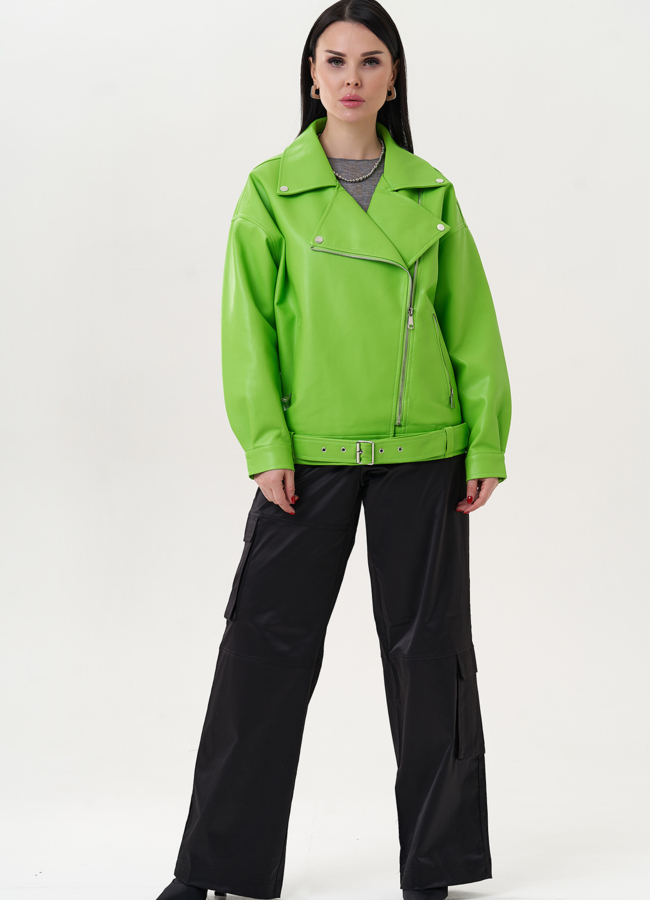 Куртка из эко кожи зеленого цвета модель № 26790 меха малина