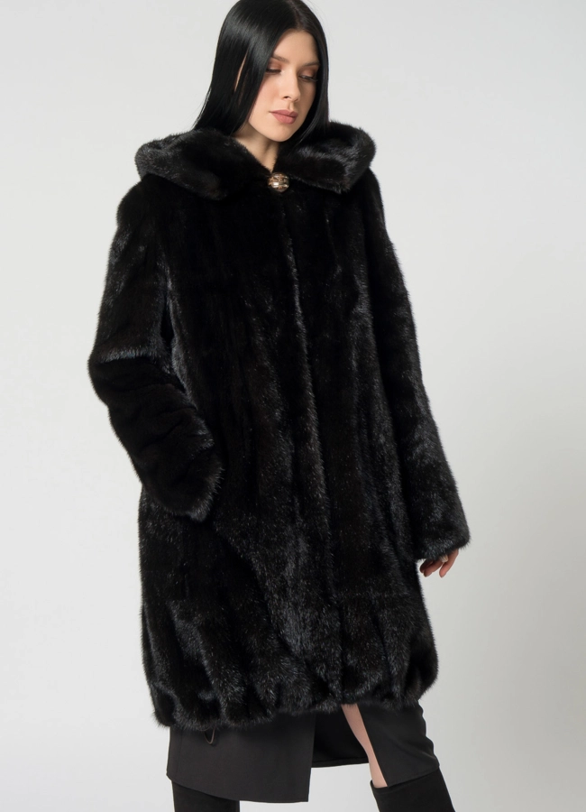 Норковая шуба с капюшоном модель № 25929 универмаг малина
