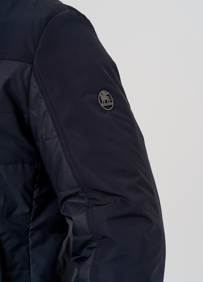 Мужская куртка синего цвета  модель № 24375 универмаг малина