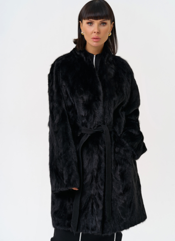 Женская шуба из меха норки в черном цвете